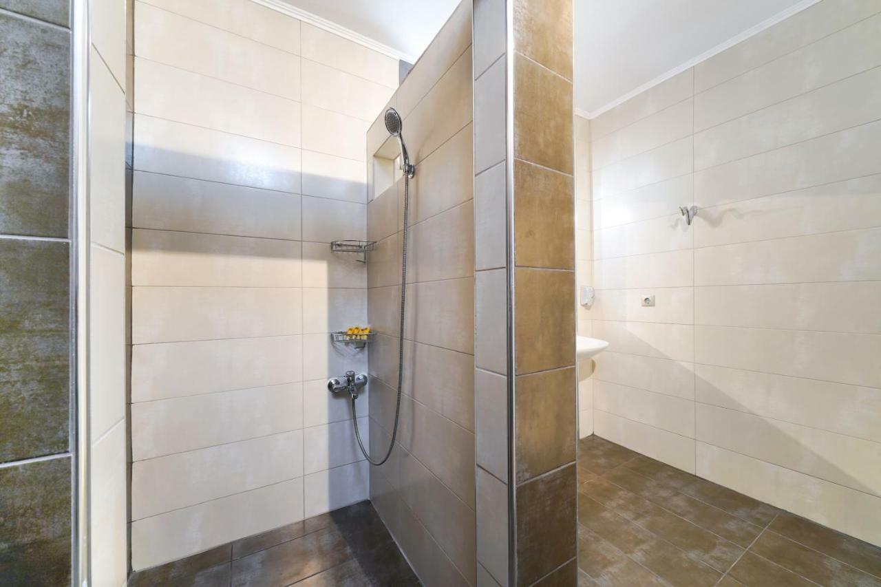 לימנריה Eridon Suites מראה חיצוני תמונה